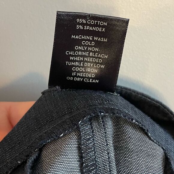 Ann Taylor Factory Dark Wash Ankle Cropped Pant in Curvy Fit | SZ 6P - Picture 6 of 8